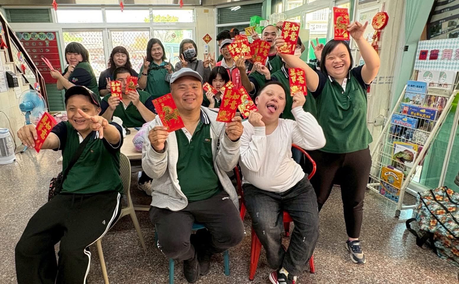 分享文章🎉春節前夕🎉 🙏感謝新興社區～ 薛理事長帶領善心人士❤️ 👍展成國際貿易有限公司～ 林老闆 親自到據點 [&hellip;]